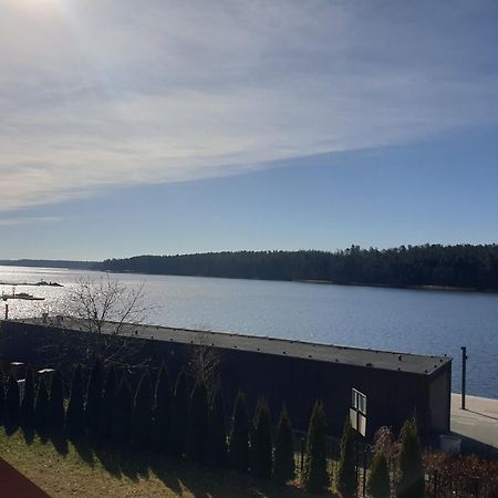 Dom Nad Jeziorem Mikolajki المظهر الخارجي الصورة